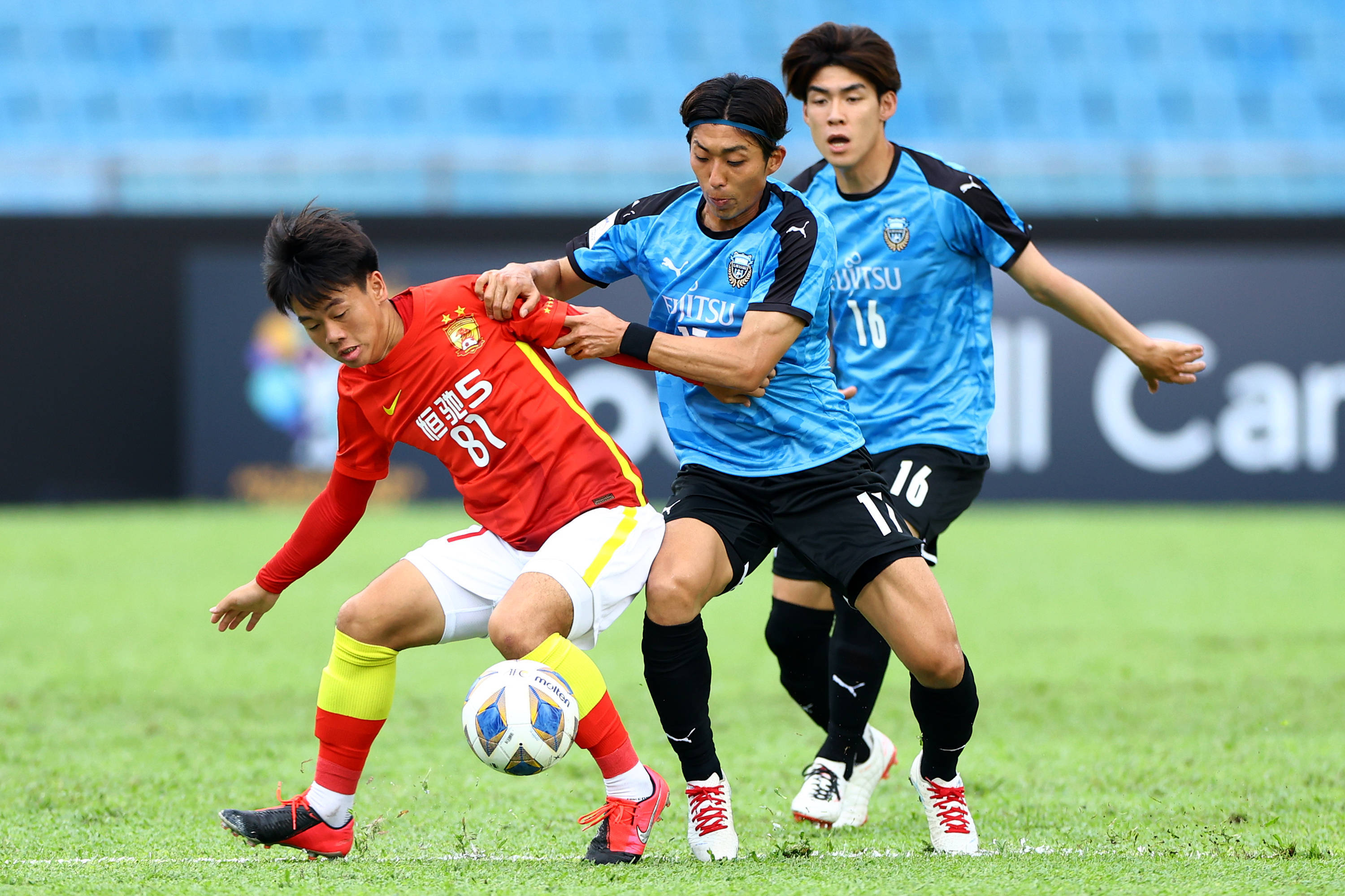 今晚体能课后，勒沃库森再遭质疑备战亚冠，话题不断，年轻球员得到机会(亲子忍耐挑战奖金100万)